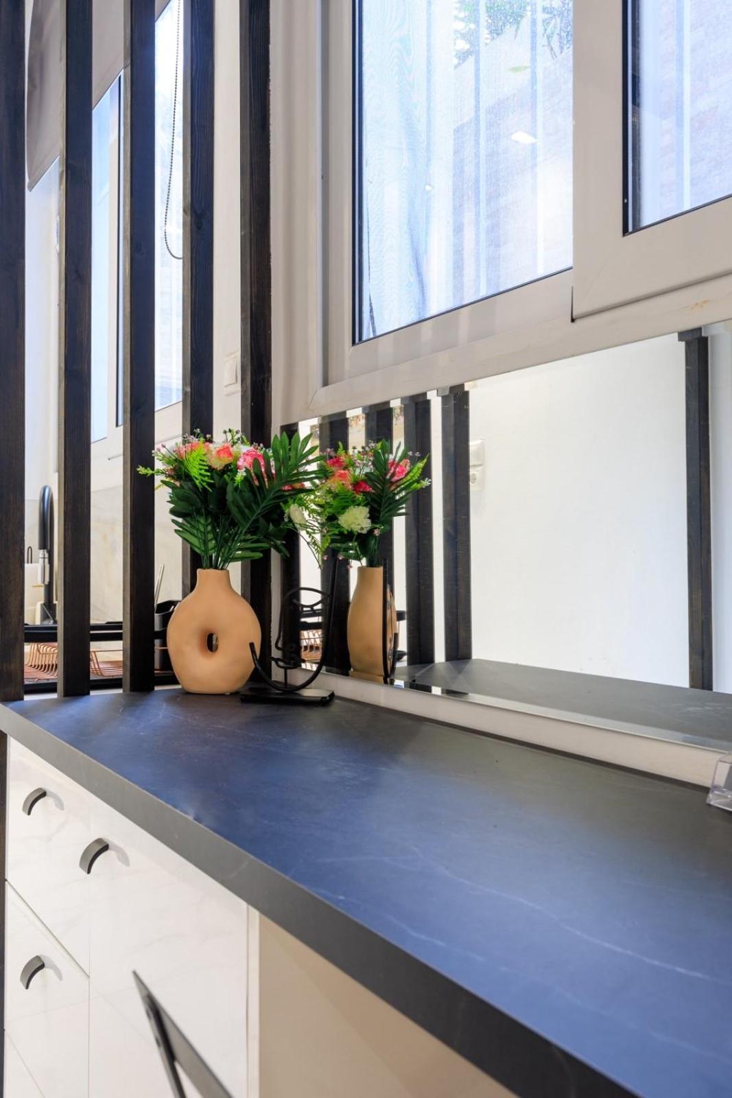 Aiolos Luxury Apartment Under Acropolis In Plaka Афіни Екстер'єр фото